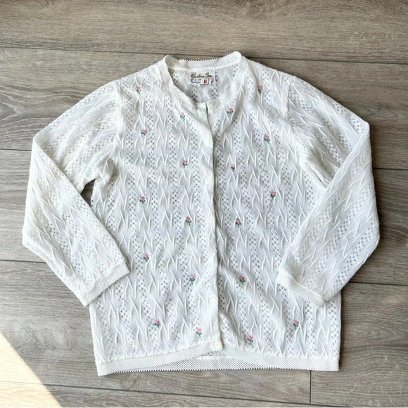 Vintage Barbra Sue Floral Embroidery Crochet Lightweight Cardigan - Picture 4 of 14